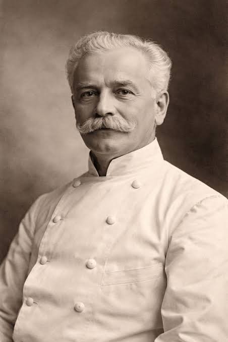 Auguste Escoffier, codificateur des sauces mères de la cuisine française, inspiration du nom SAUGUS